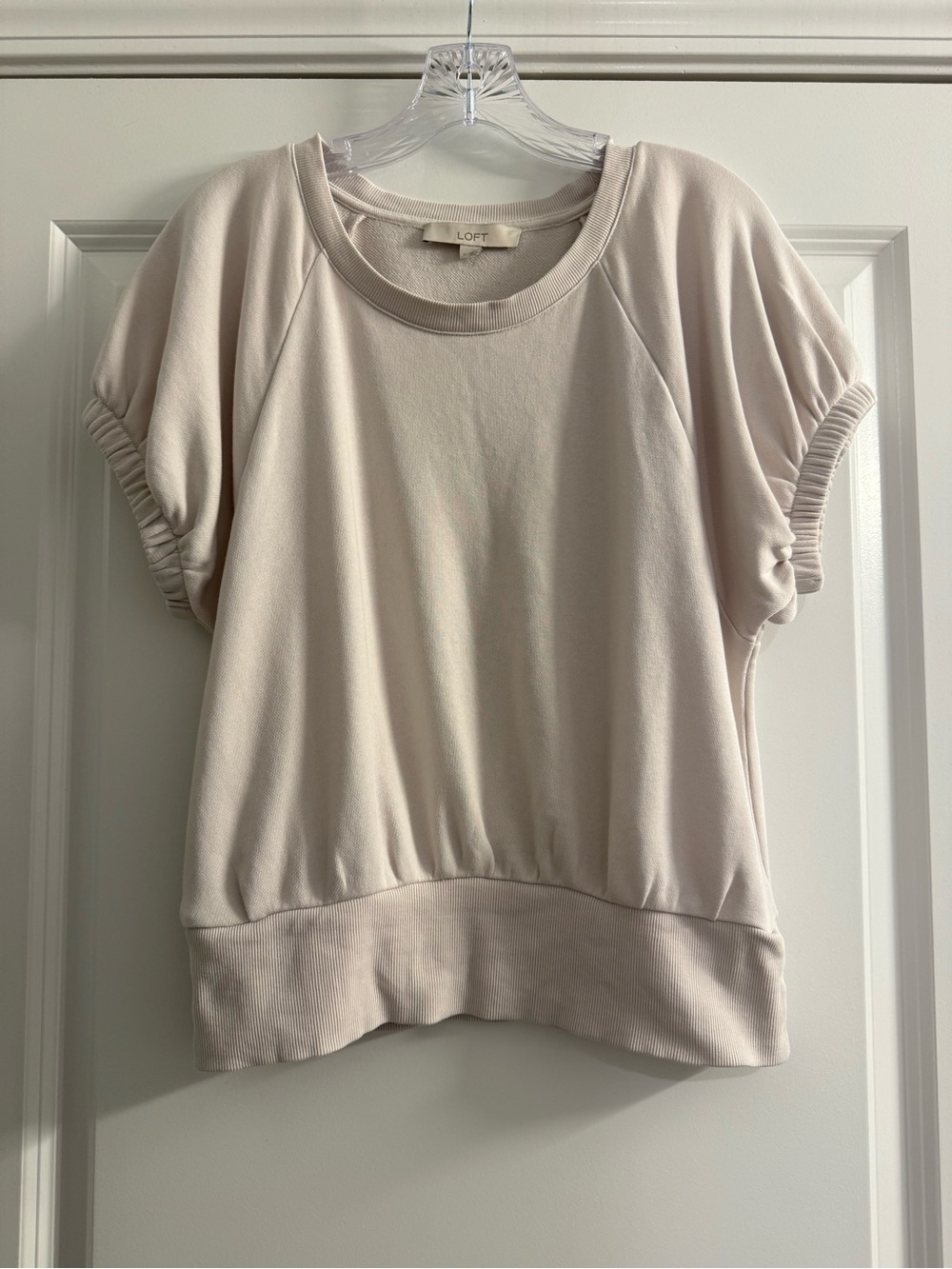LOFT Women's Short Sleeve Cropped Sweatshirt M Beige Crew Neck Size M